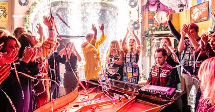 Uitzending NPO Radio 2 Top 2000 is begonnen