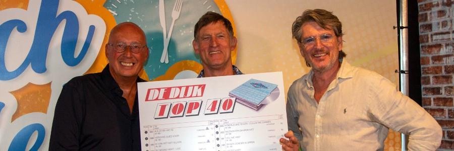 De Dijk ontvangt De Dijk Top 40 Award tijdens MAX-programma Lunch Lekker met Daniel Dekker